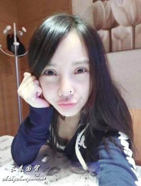 李小路照片素颜,真实与美丽的完美融合