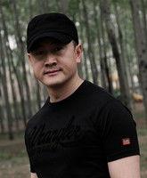 易寒个人资料,才华横溢的青年才俊，引领时代潮流的先锋人物